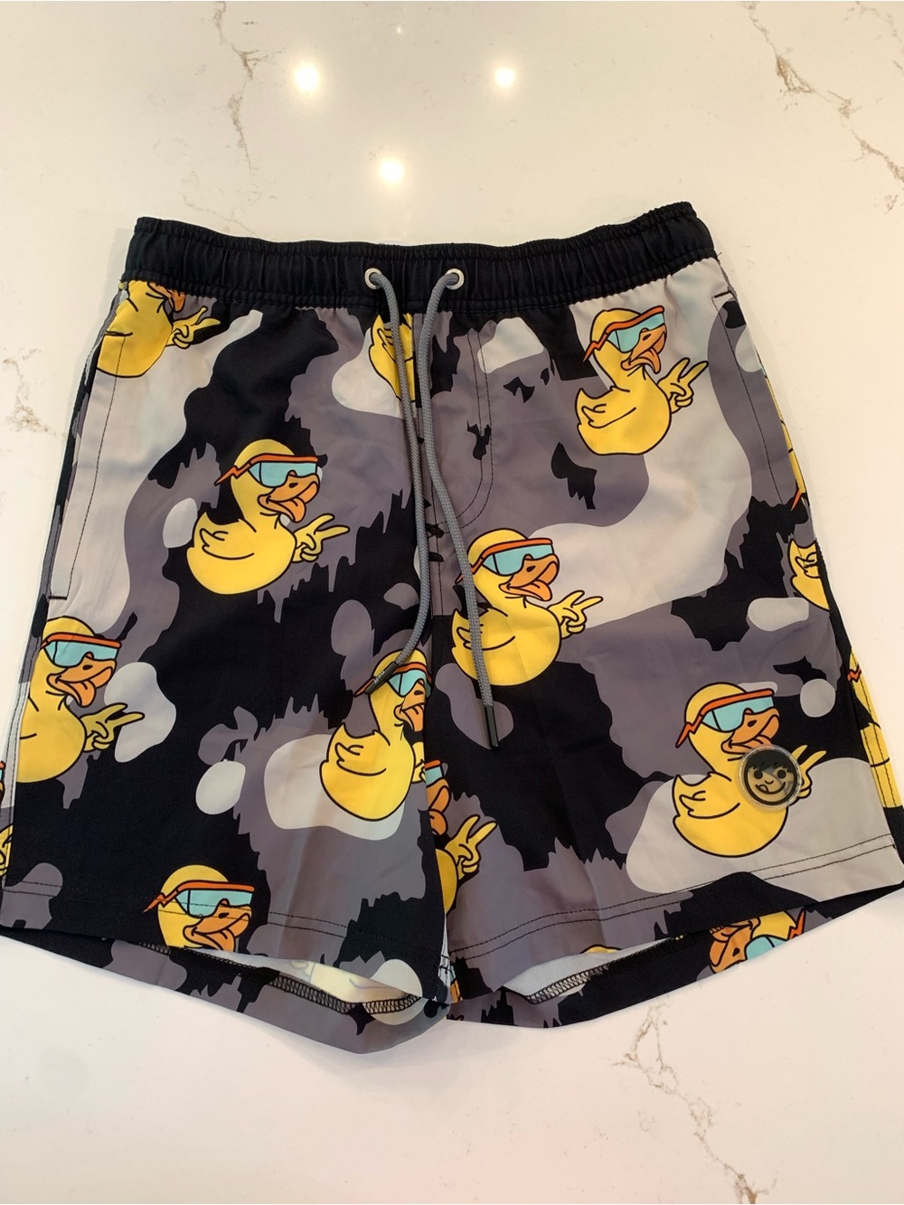 Duck Camo Swim Shorts  Black Gray Trunks Stretch Boardshorts Men’s Size Medium.